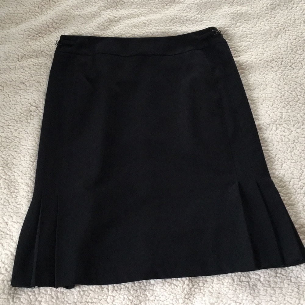 Investments Women’s black skirt